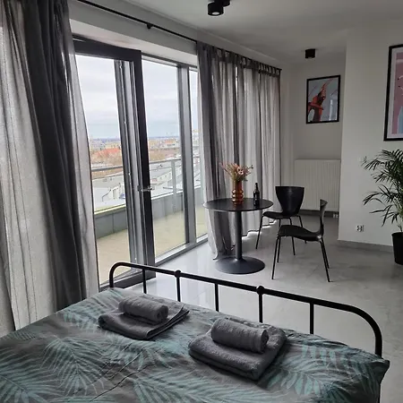 Апартаменты Hanza Tower